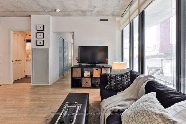 207 - 650 King St W, Condo with 1 bedrooms, 1 bathrooms and null parking in Toronto ON | Image 10