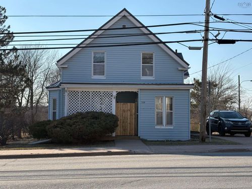 729 Trenton Rd, New Glasgow, NS, B2H2M2 | Card Image