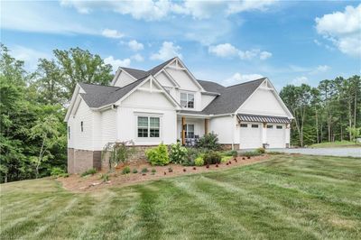 104 Shade Tree Lane, House other with 4 bedrooms, 3 bathrooms and null parking in Pinnacle NC | Image 1