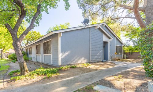 102-4747 N Cedar Avenue, Fresno, CA, 93726 | Card Image