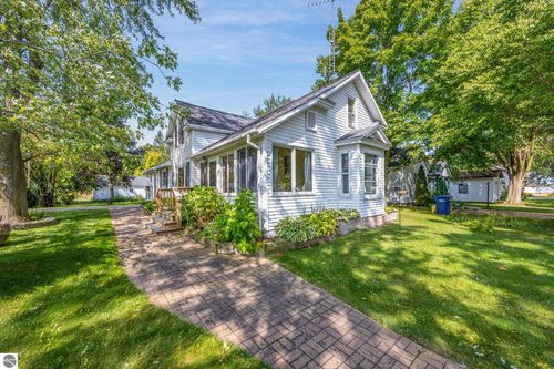 130 S Pine St, Mc Bain, MI, 49657-9564 | Card Image