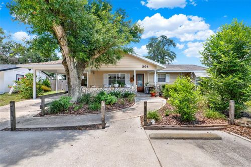 304 N Iona Ave, FRUITLAND PARK, FL, 34731-3360 | Card Image