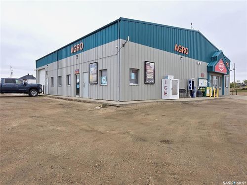 401 Main St, Macrorie, SK, S0L2E0 | Card Image