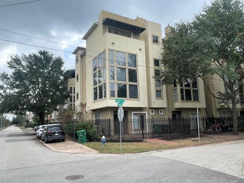 332 Asbury St, Houston, TX, 77007-7137 | Card Image
