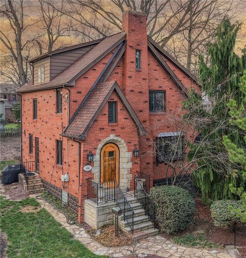 126 Altadena Dr, Mt. Lebanon, PA, 15228-1004 | Card Image