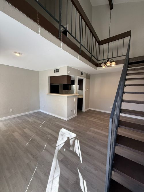 apt-1029-7152 Fair Oaks Ave, Dallas, TX, 75231-6103 | Card Image
