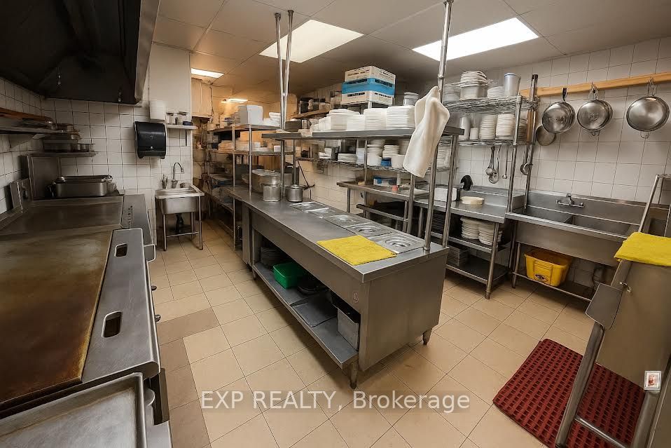Commercial Sale in Wasaga Beach 3