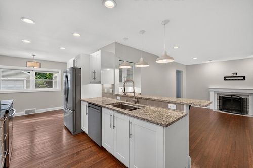7125 N Longacre Road, Fox Point, WI, 53217 | Card Image