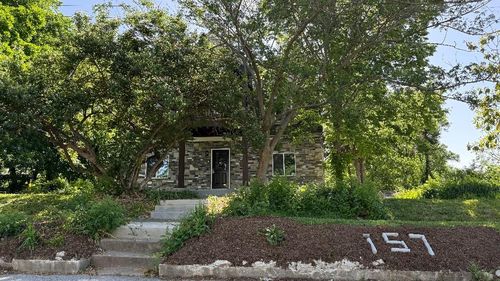 157 Clark Ave, Bonner Springs, KS, 66012-1101 | Card Image