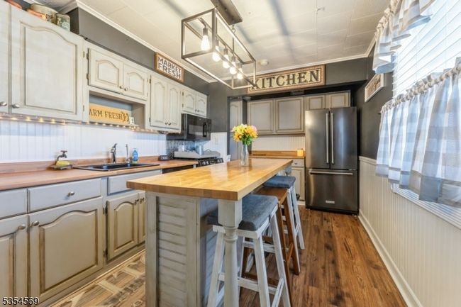 41 Spring Hill Rd, House other with 3 bedrooms, 2 bathrooms and null parking in Clifton NJ | Image 10