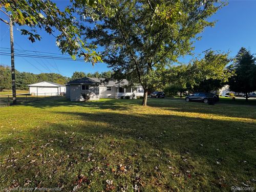 904 Rowland Rd, Addison Twp, MI, 48367-2212 | Card Image