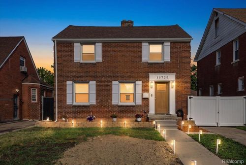 15730 Mansfield St, Detroit, MI, 48227-1907 | Card Image