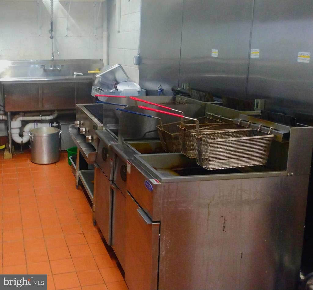 Commercial Sale in TRENTON 4