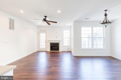 unit-360c-400 Symphony Cir, COCKEYSVILLE, MD, 21030-2040 | Card Image