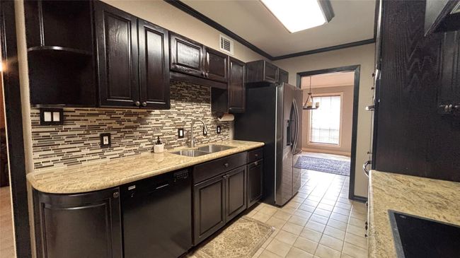 5720 Townhouse Ln, Townhouse with 3 bedrooms, 3 bathrooms and 2 parking in Beaumont TX | Image 13