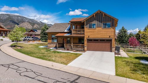 861 Ute Cir, New Castle, CO, 81647-8505 | Card Image