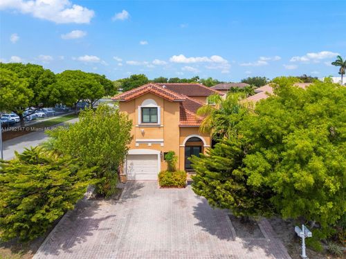 19404 Nw 79th Ct, Hialeah, FL, 33015-6353 | Card Image