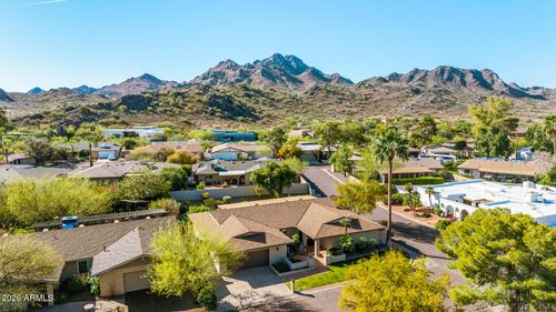 2901 E Las Rocas Dr, Phoenix, AZ, 85028-5320 | Card Image