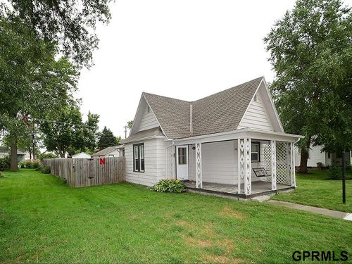 608 5th St, Milford, NE, 68405-9328 | Card Image
