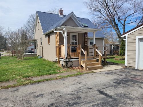 835 Mae St, Kent, OH, 44240-4021 | Card Image