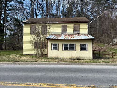 109 Augusta Rd, Oriskany Falls, NY, 13425-3927 | Card Image