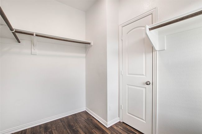 1511 Biltmore Ln, Townhouse with 3 bedrooms, 4 bathrooms and null parking in Irving TX | Image 29