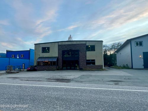 8375 Old Dairy Rd, Juneau, AK, 99801-8041 | Card Image