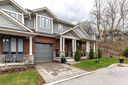 10-2848 King St, Lincoln, ON, L0R1S0 | Card Image