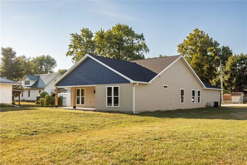 108 E North 2nd St, Findlay, IL, 62534-9701 | Card Image