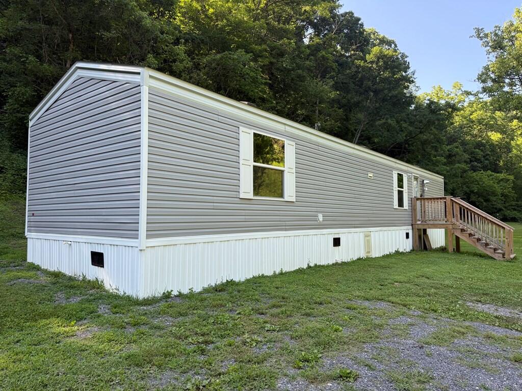 Land in Honaker 3