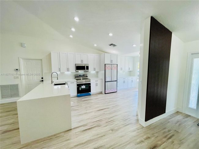 272 Sw Oakridge Dr, House other with 4 bedrooms, 2 bathrooms and null parking in Port St. Lucie FL | Image 12