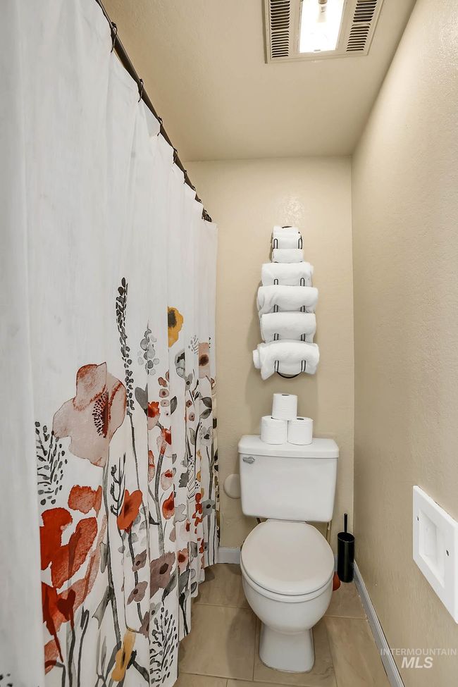 304 Mcbride St, Condo with 2 bedrooms, 2 bathrooms and null parking in Mccall ID | Image 25