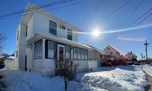 215 Victory St, Roselle, NJ, 07203-2629 | Card Image