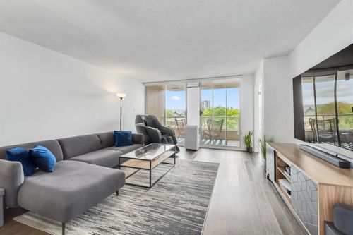 405-1045 Quayside Dr, New Westminster, BC, V3M6C9 | Card Image