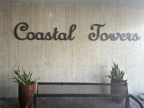 1624-400 Kings Point Dr, Sunny Isles Beach, FL, 33160-5300 | Card Image