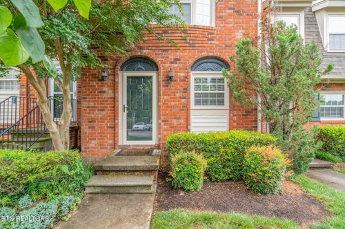 13-6523 Deane Hill Dr, Knoxville, TN, 37919-6008 | Card Image