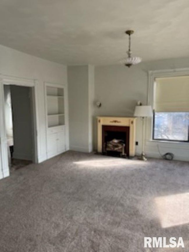 1703 Brady St, Home with 0 bedrooms, 0 bathrooms and 4 parking in Davenport IA | Image 6