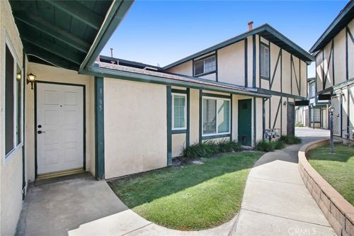 3735 Oxford Ln, San Bernardino, CA, 92404-1982 | Card Image