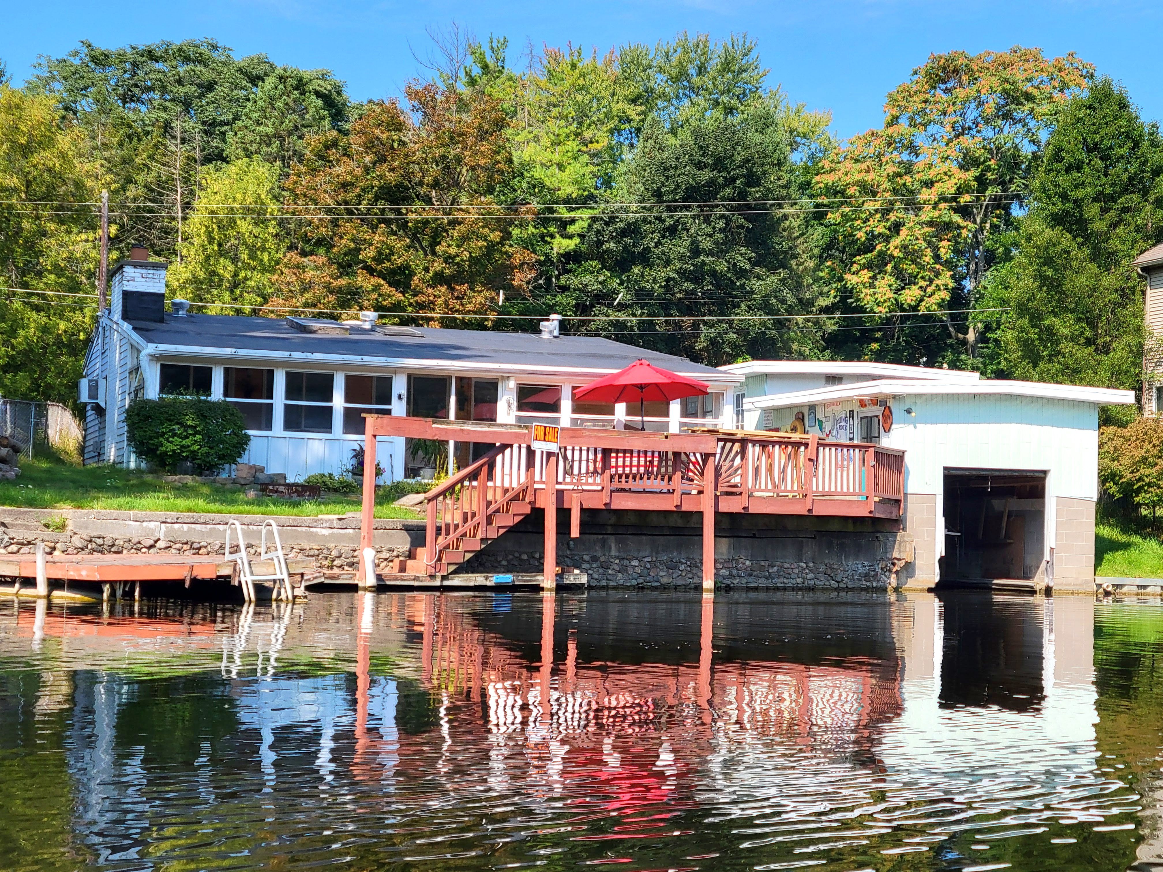 Outer Dr, Pinckney, MI 48169