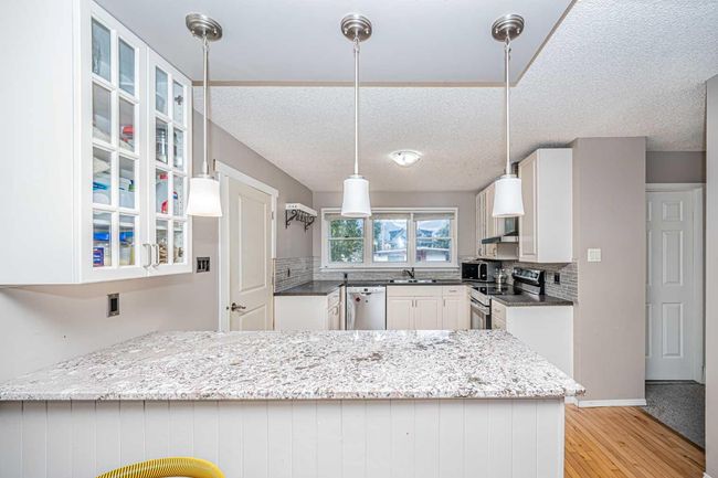 1306 1 Ave, House other with 4 bedrooms, 2 bathrooms and 4 parking in Canmore AB | Image 6