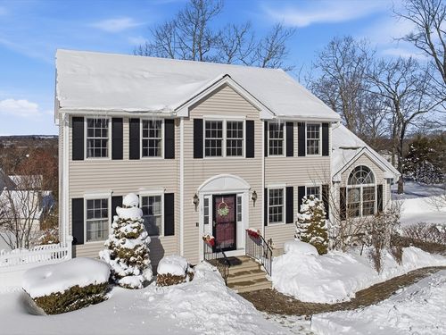 101 Woodruff Rd, Clinton, MA, 01510-1337 | Card Image