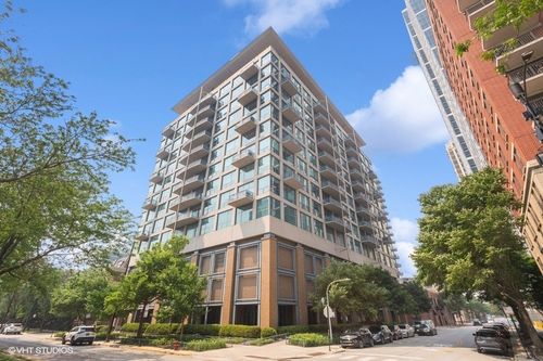unit-1013-125 E 13th St, Chicago, IL, 60605-2677 | Card Image