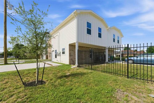 b-6803 Loma Vista St, Houston, TX, 77085-3519 | Card Image