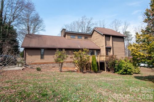 512 Forest Ln, Yadkinville, NC, 27055-7734 | Card Image