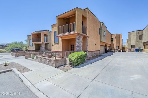 8673 E Placita Morelia, Tucson, AZ, 85710-6298 | Card Image