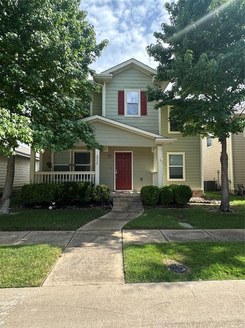 6920 Bountiful Grove Dr, Mckinney, TX, 75070-8613 | Card Image