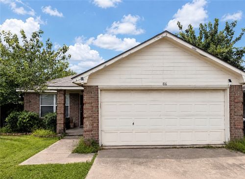 816 Azalea Ct, College Station, TX, 77840-4003 | Card Image