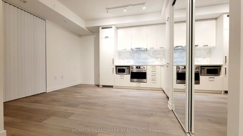 1003-10 Honeycrisp Cres, Vaughan, ON, L4K0M7 | Card Image