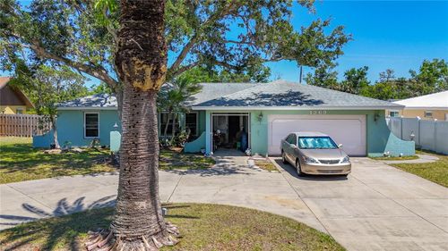 1369 Brookside Dr, VENICE, FL, 34285-6402 | Card Image
