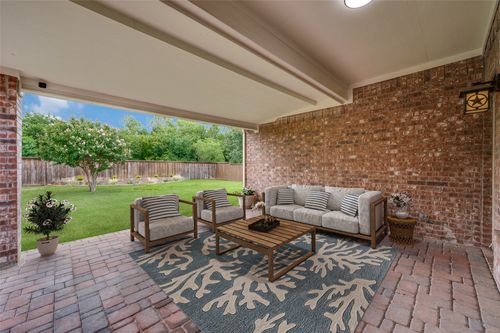 2748 Indian Oak Dr, Mckinney, TX, 75071-8234 | Card Image